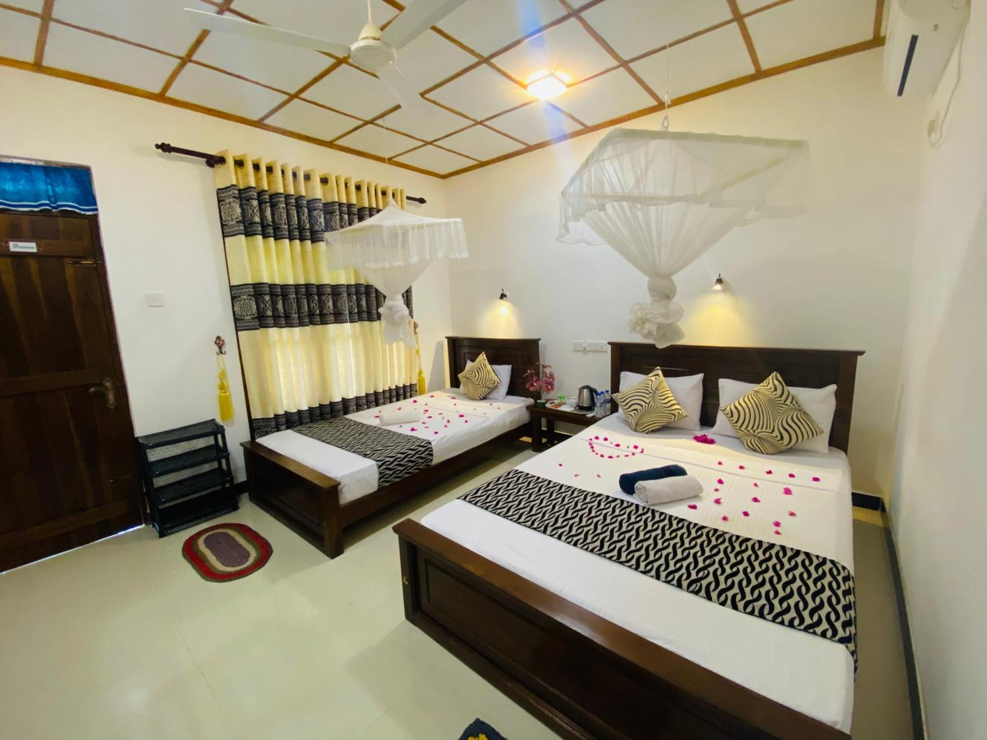 Lucky Villa Сигирия Екстериор снимка