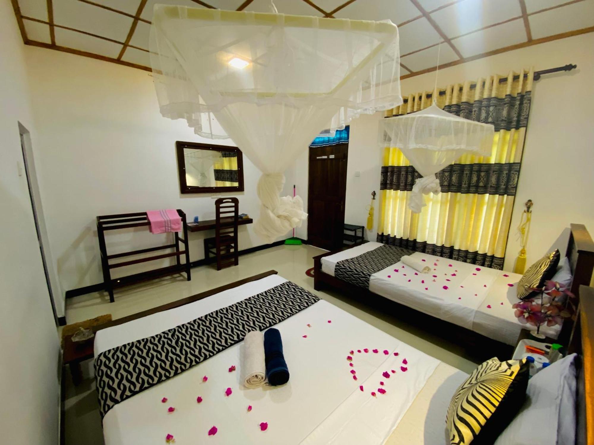 Lucky Villa Сигирия Екстериор снимка