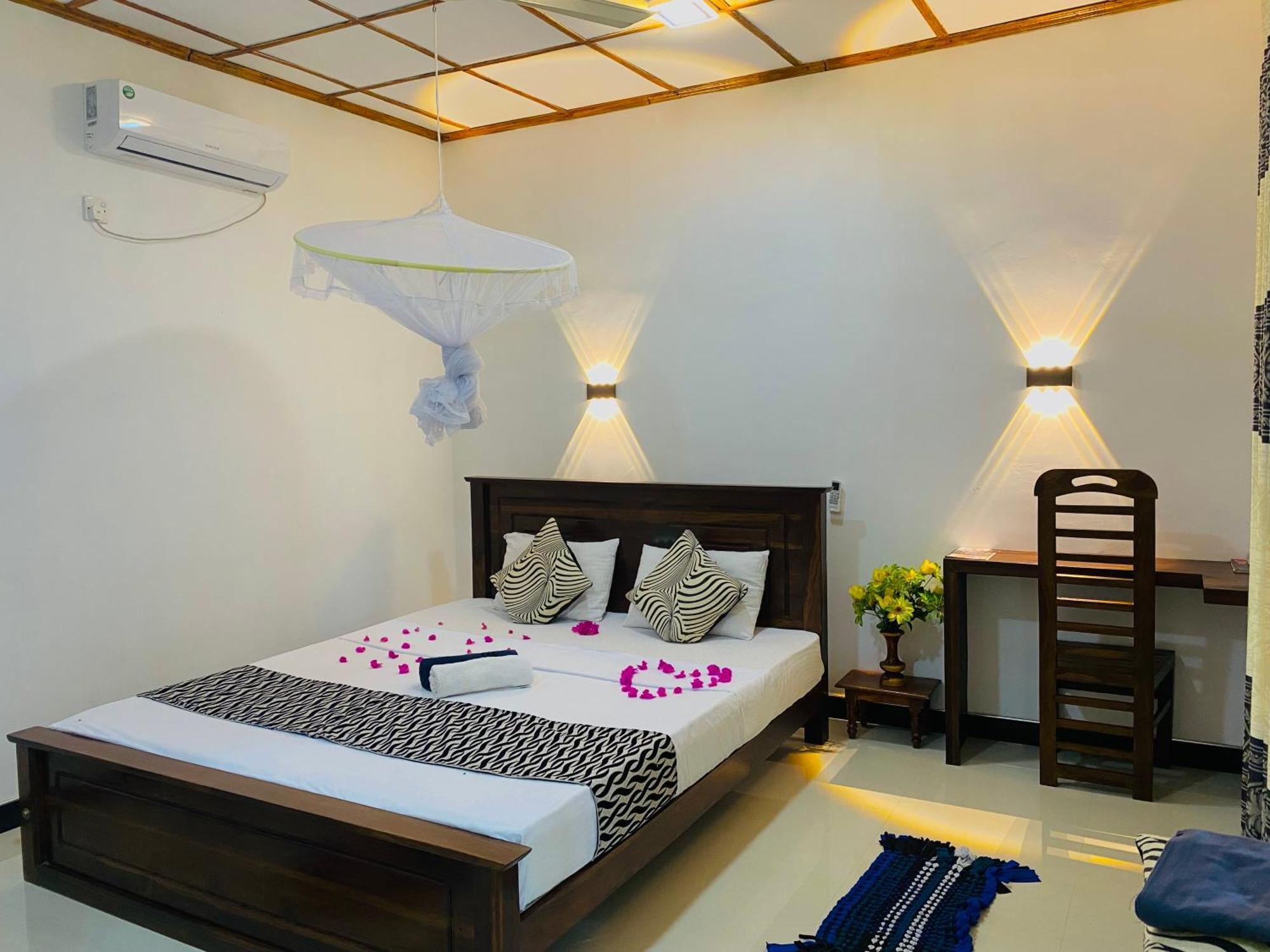 Lucky Villa Сигирия Екстериор снимка