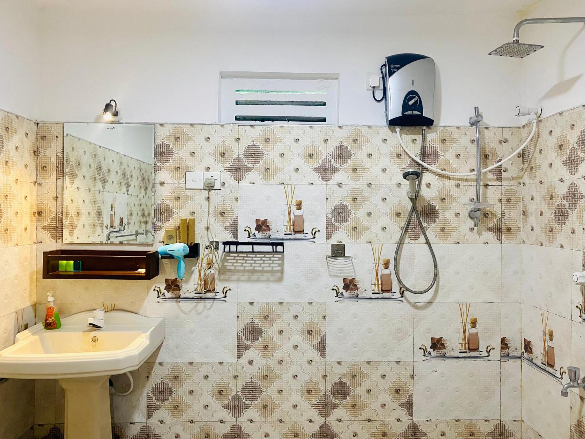 Lucky Villa Сигирия Екстериор снимка